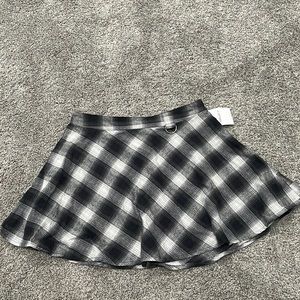 Was too short for my liking and wasn’t appropriate for school.